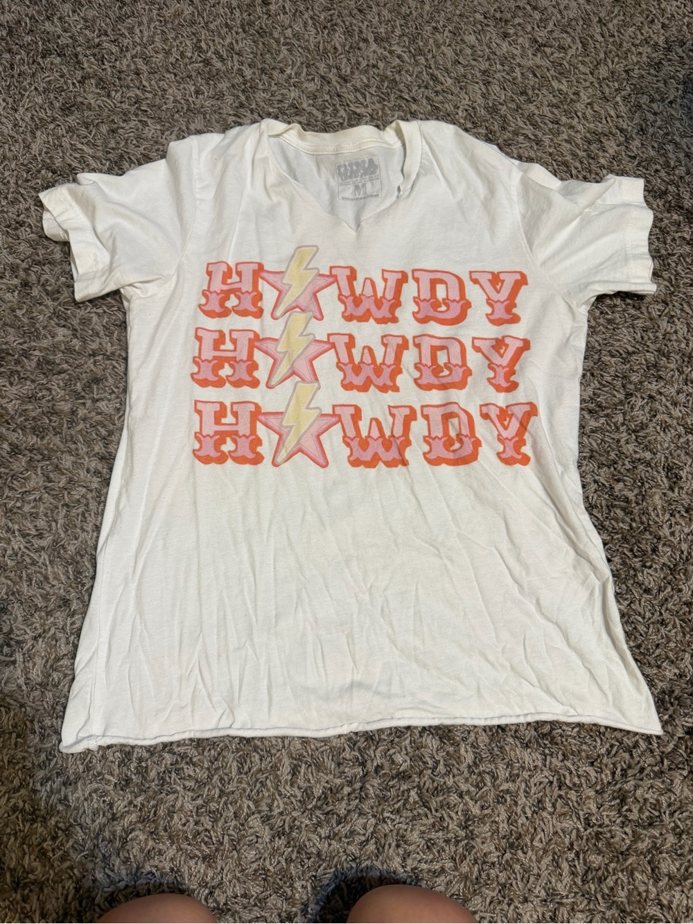Gina girls in action brand howdy western t-shirt. Size medium